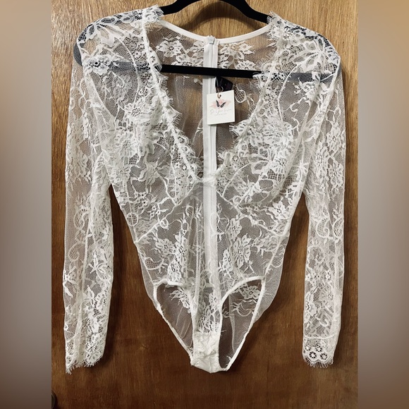 Be Wicked, Long Sleeve Lace Body Suit From Dujor Boutique NWT - Picture 2 of 16